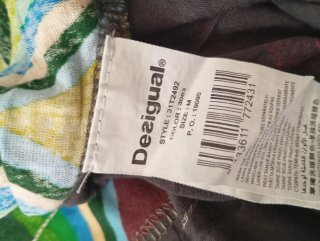 Camiseta Desigual Talla M Mariposas y Flores