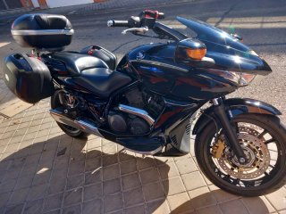Honda NT700V modelo DN01 Negra