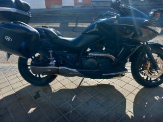 Honda NT700V modelo DN01 Negra