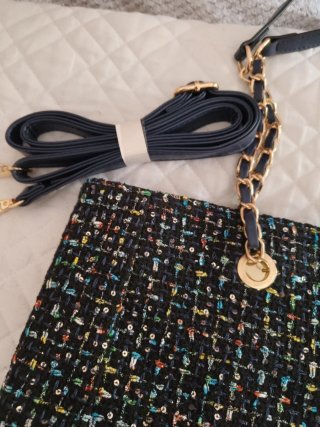 Bolso de mujer azul y multicolor