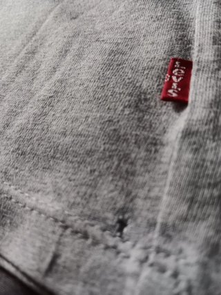 Camiseta Levi's Gris Logo mujer