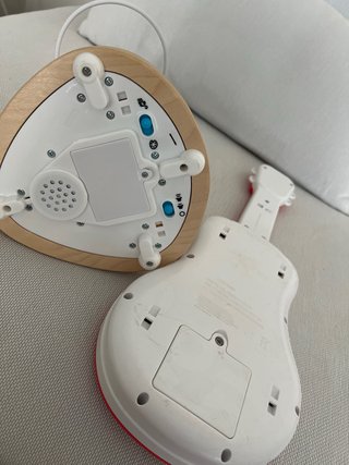 Guitarra y juego de cuentas Baby Einstein