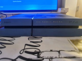 PS4 Slim 1TB Uncharted + Giochi. Prezzo negoziabile