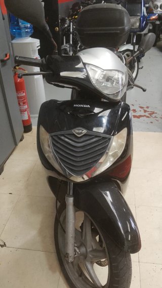 Honda Scoopy SH 125i Gris/Plata