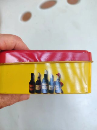 Caja Tío Pepe con mini botellas Tal como se ve