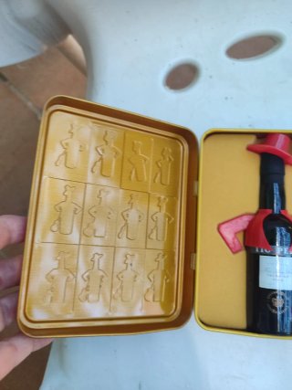 Caja Tío Pepe con mini botellas Tal como se ve