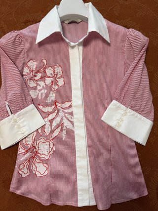 Blusa Mees Rayas Rojas y Blancas