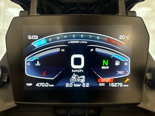 VOGE 900 DX