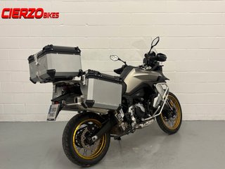 VOGE 900 DX