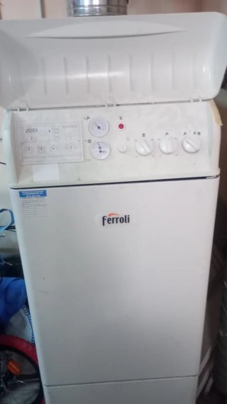 Caldera Ferroli. Gas natural
