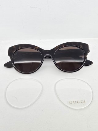 Occhiali da sole Gucci GG0030O 002