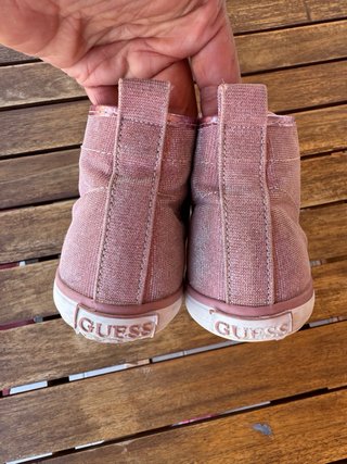 Bambas Guess niña rosa T. 35