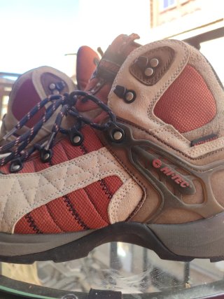 Botas de montaña Hi-Tec casi nuevas