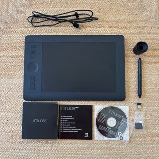 Wacom Intuos Pro - Tableta Gráfica Mediana