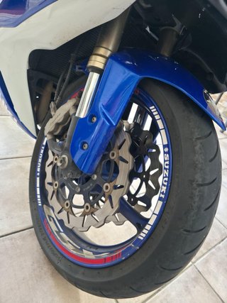 Suzuki GSX-R 600 Azul y Blanca