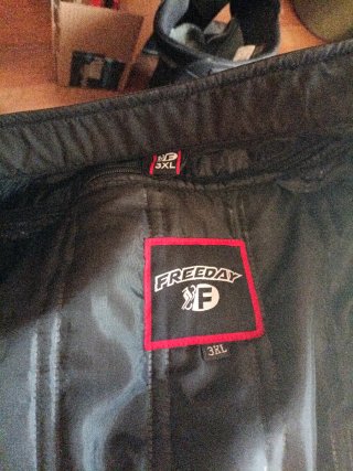 Chaqueta Moto Touring Negra con protecciones.