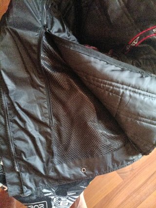 Chaqueta Moto Touring Negra con protecciones.