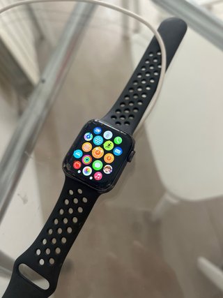 Apple Watch SE Negro - Golpes Leves
