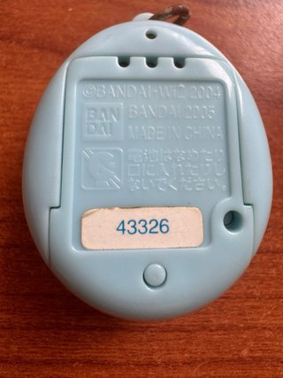Tamagotchi Mini Uniqlo 2004 Bandai