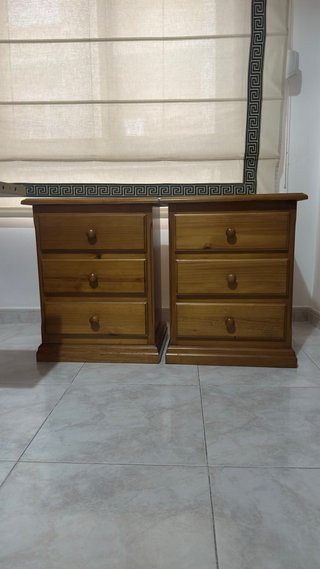 Mesitas de noche de madera