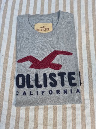 Lote de 4 camisetas de marca talla XL.