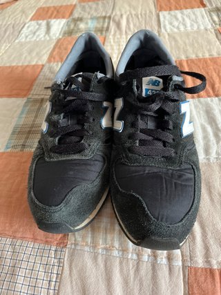 Zapatillas New Balance 420 T.39 Negras/Azules