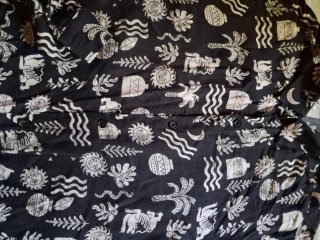 Camisa estampada blanco y negro