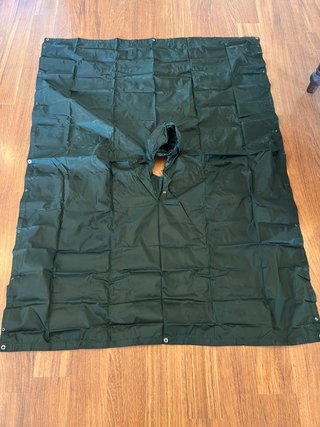 Poncho impermeable militar verde