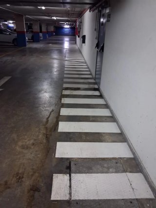 Plaza de Garaje en avenida galaroza