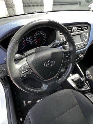 HYUNDAI  i20 Active 1.0 TGDI 74 kw 60.800 KM