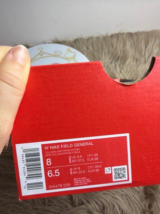 Nike Field General 39 pellicciotto