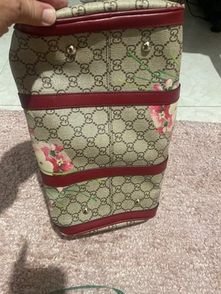 Borsa Gucci GG Supreme Floral non originale