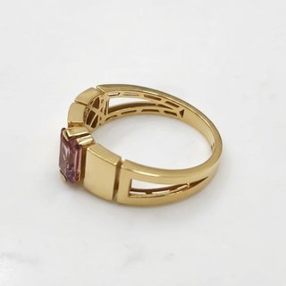 Anillo de Oro 18k con Turmalina Rosa
