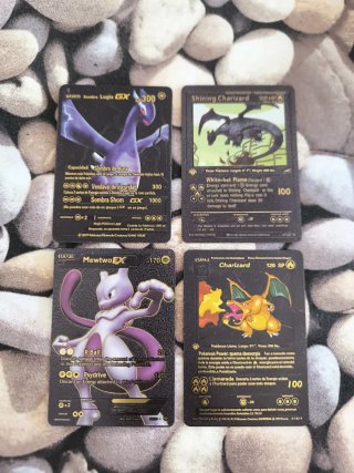 Álbum y cartas Pokémon