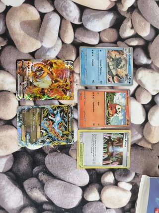Álbum y cartas Pokémon