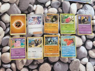Álbum y cartas Pokémon