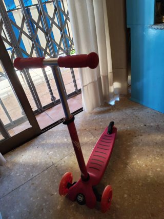 Patinete infantil niña 3 ruedas rosa hasta 7 años