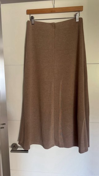 Falda punto marrón acampanada talla M Zara