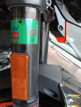 KTM Duke 125 Naked Negra y Naranja