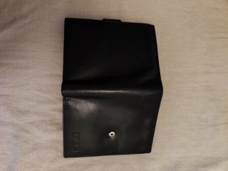 Cartera de cuero negra