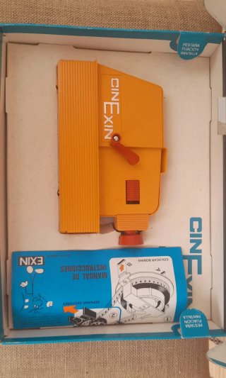 Proyector Cinexin 8mm + 4 Películas