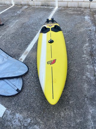 2 Tavole Windsurf Complete più 4 Vele