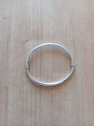 Pulsera rígida de plata