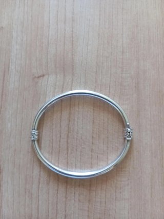 Pulsera rígida de plata
