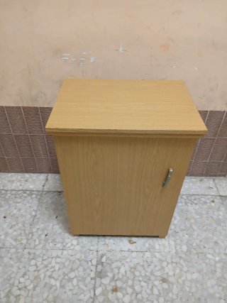 Mueble y Máquina de Coser Singer