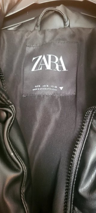 Cazadora acolchada corta Zara mujer