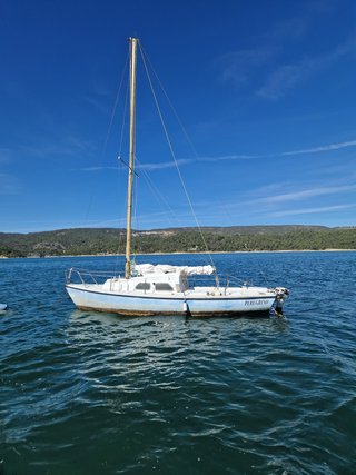 Velero matrícula británica. También cambio