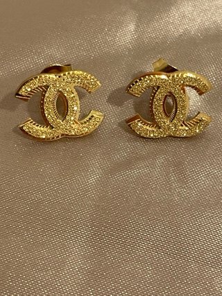 Pendientes Chanel Dorados