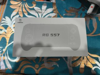 Anbernic RG557 Blanca