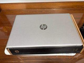 Portátil HP 17” i7 1TB 16G Cartera negra nuevo
